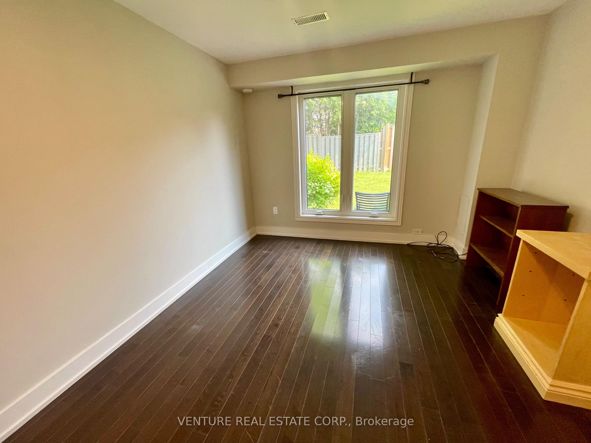 Photo 3 of Unit Rear, 55 Batson Drive, Aurora, Aurora Village — HOMEH