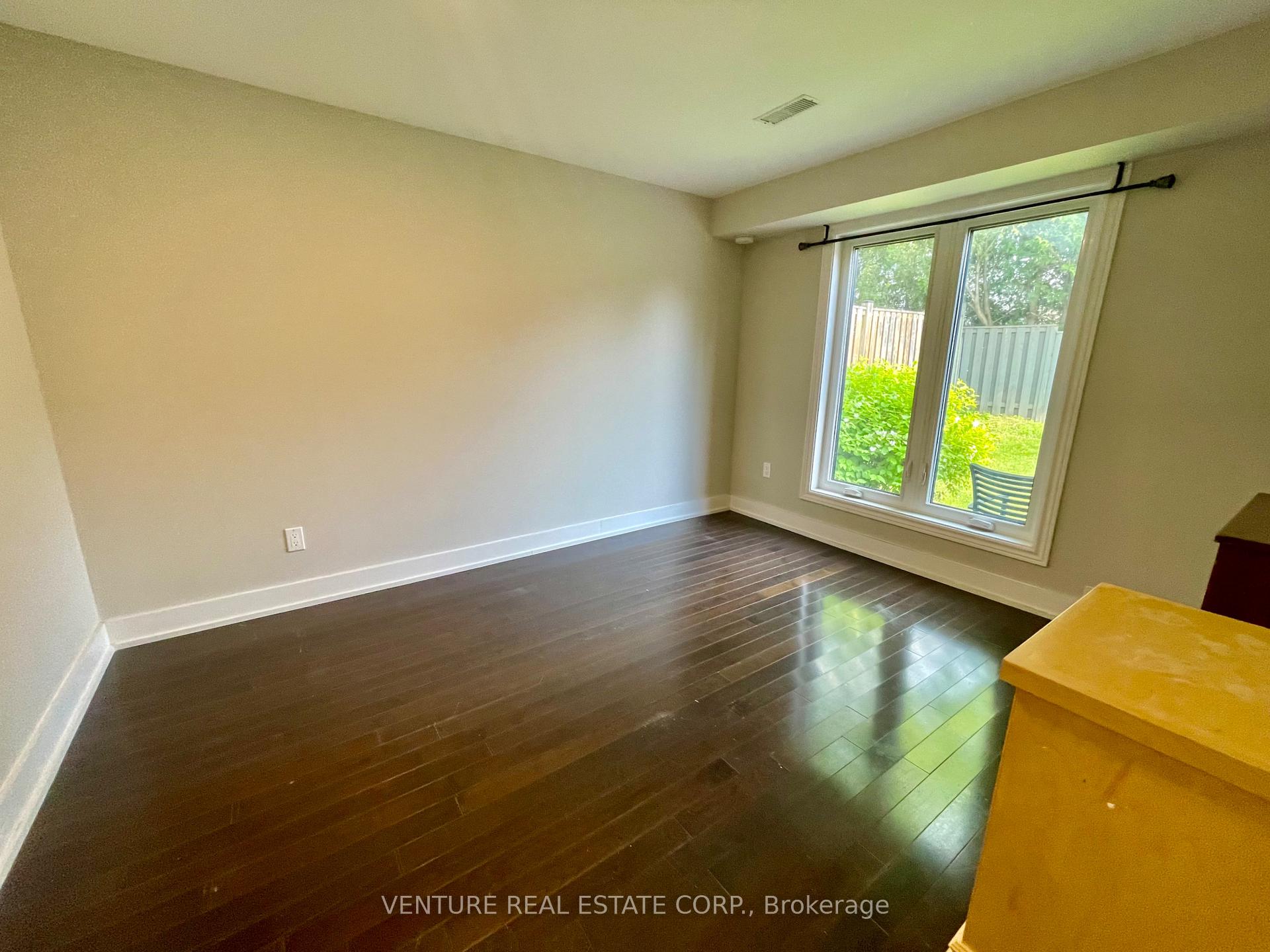 Photo 4 of Unit Rear, 55 Batson Drive, Aurora, Aurora Village — HOMEH
