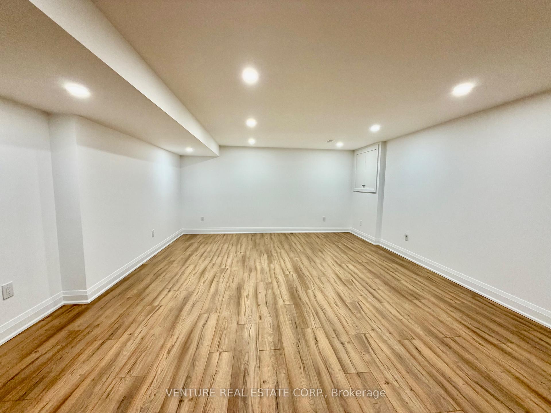 Photo 9 of Unit Rear, 55 Batson Drive, Aurora, Aurora Village — HOMEH