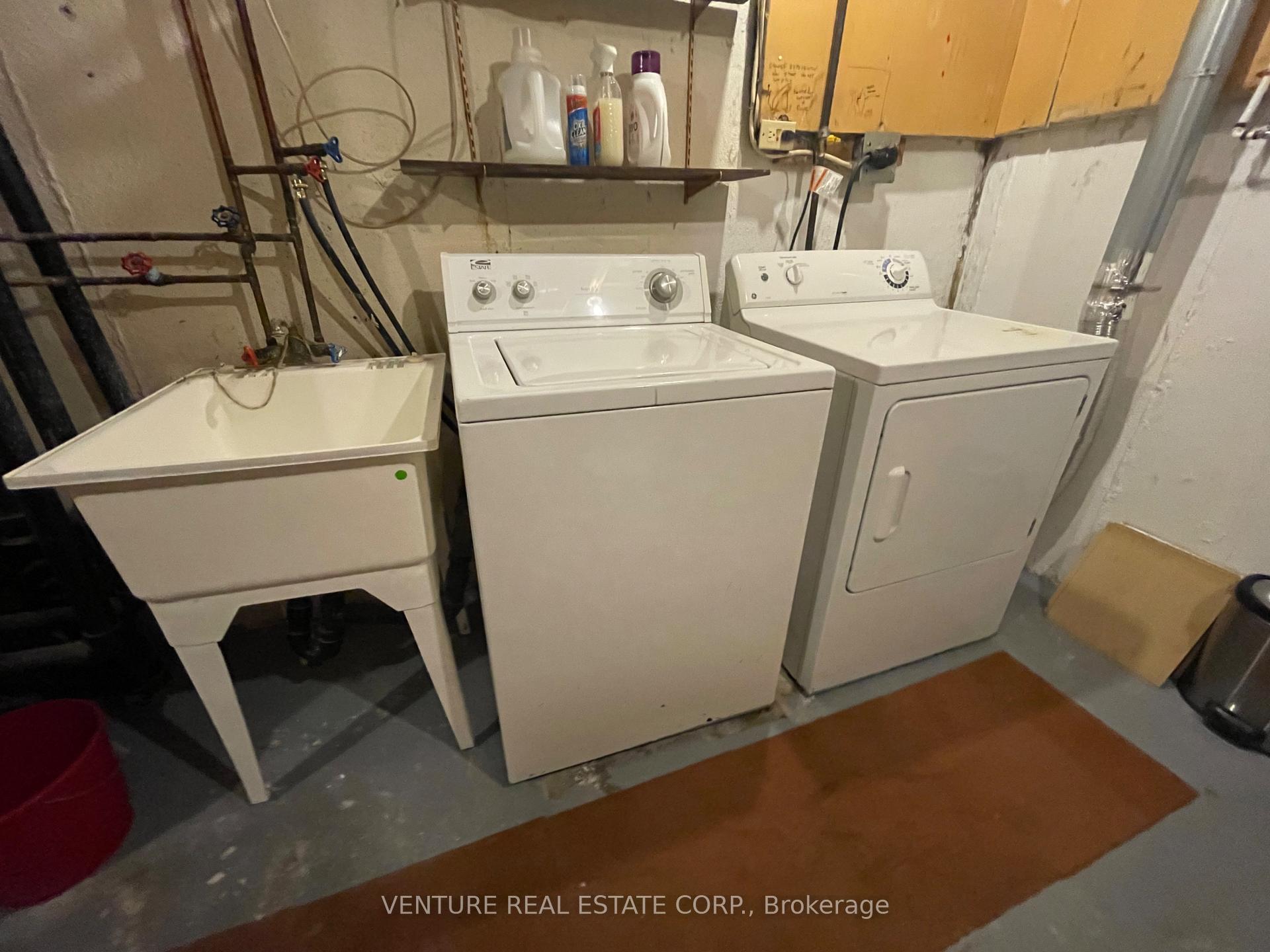 Photo 14 of Unit Rear, 55 Batson Drive, Aurora, Aurora Village — HOMEH