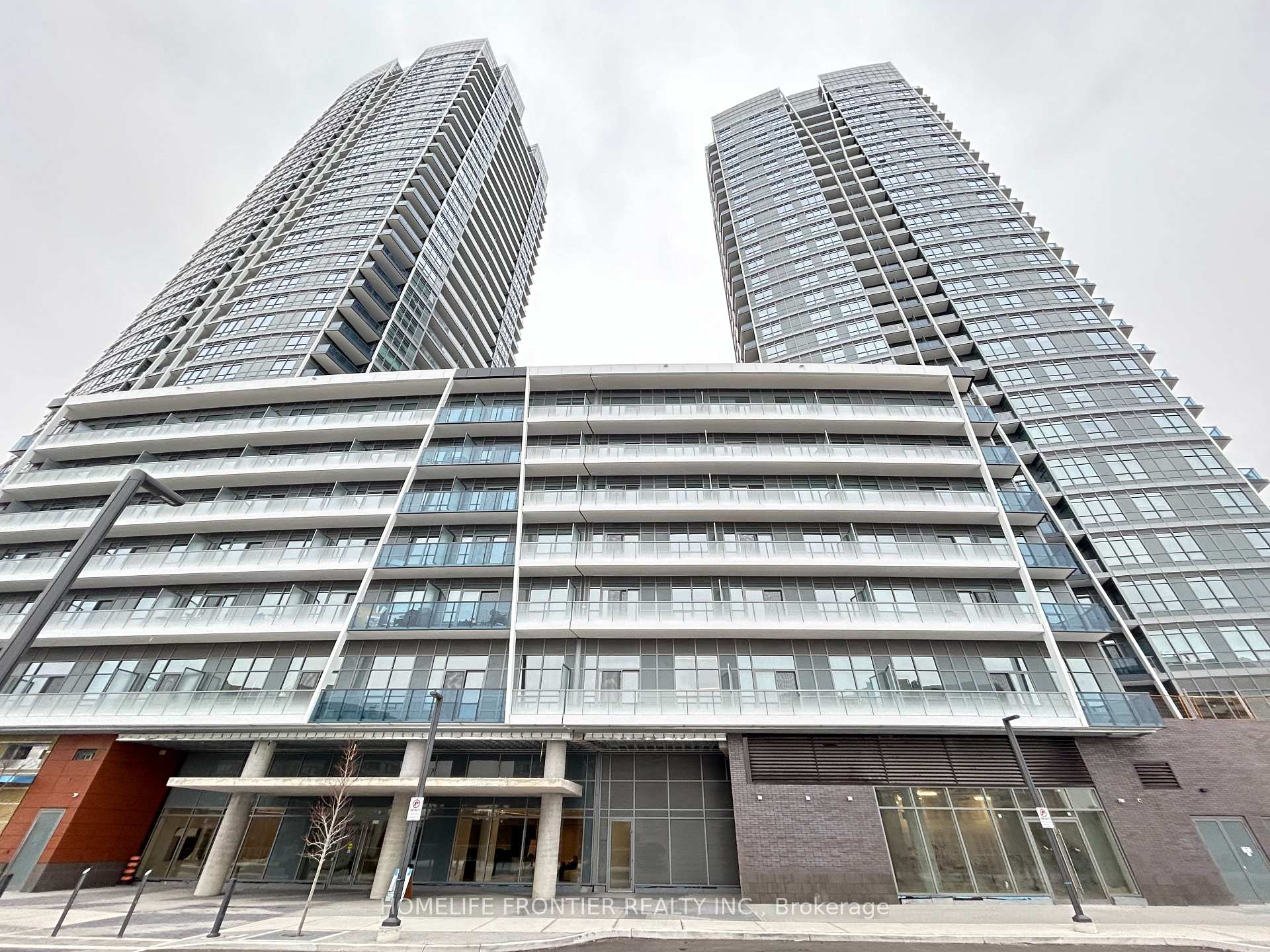 Photo 1 of Unit B-729, 50 Upper Mall Way, Vaughan, Brownridge — HOMEH