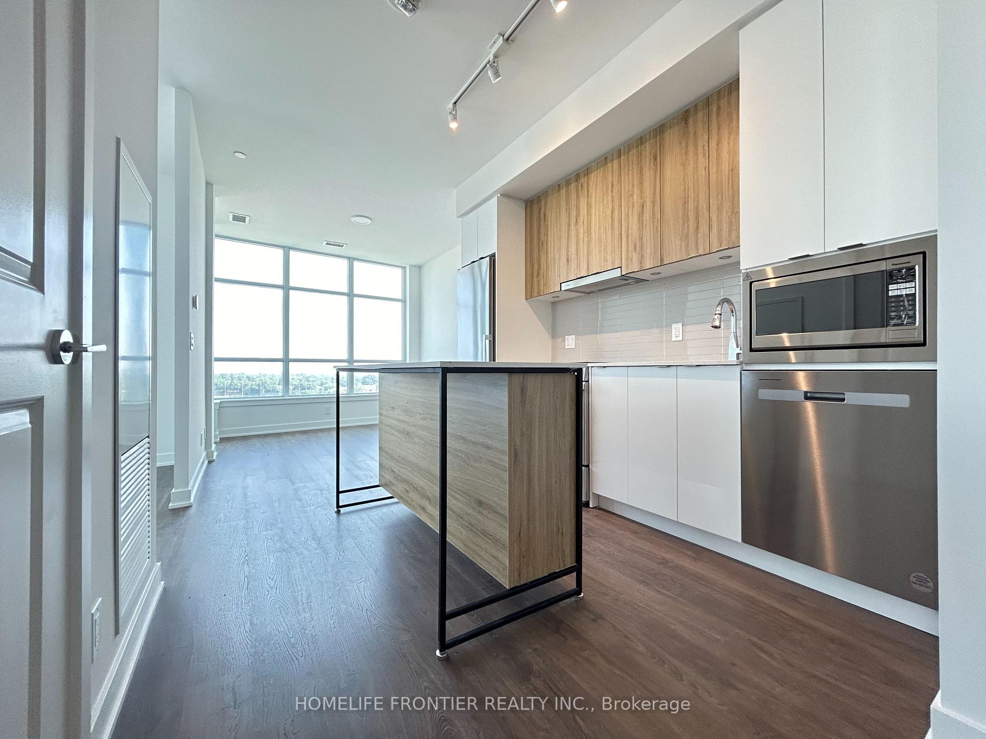 Photo 6 of Unit B-729, 50 Upper Mall Way, Vaughan, Brownridge — HOMEH