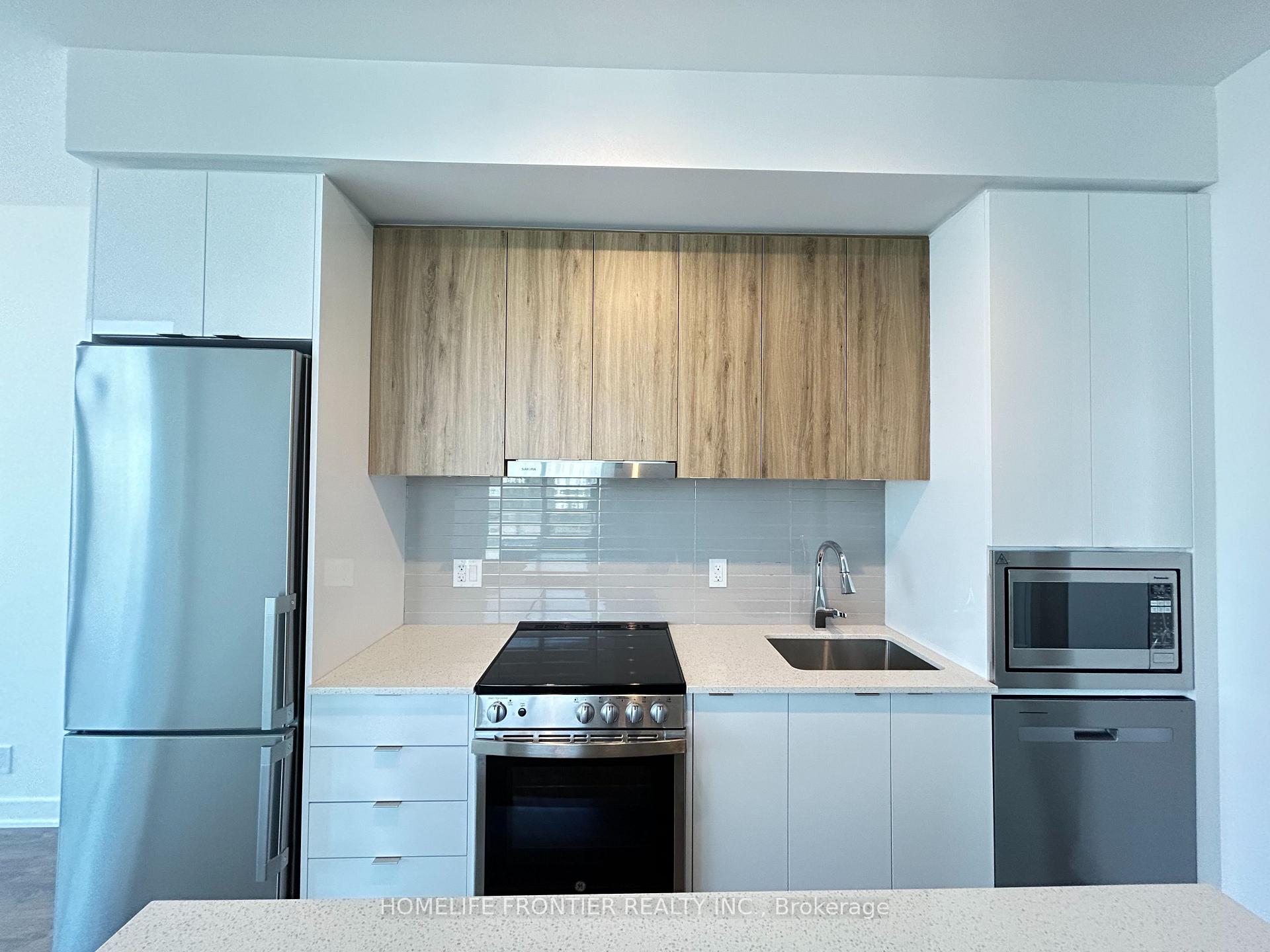 Photo 4 of Unit B-729, 50 Upper Mall Way, Vaughan, Brownridge — HOMEH