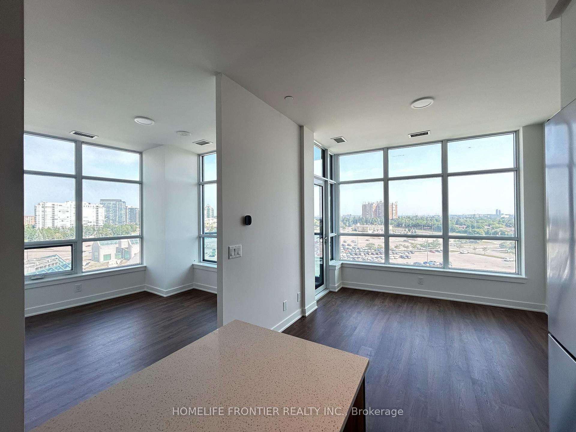 Photo 9 of Unit B-729, 50 Upper Mall Way, Vaughan, Brownridge — HOMEH