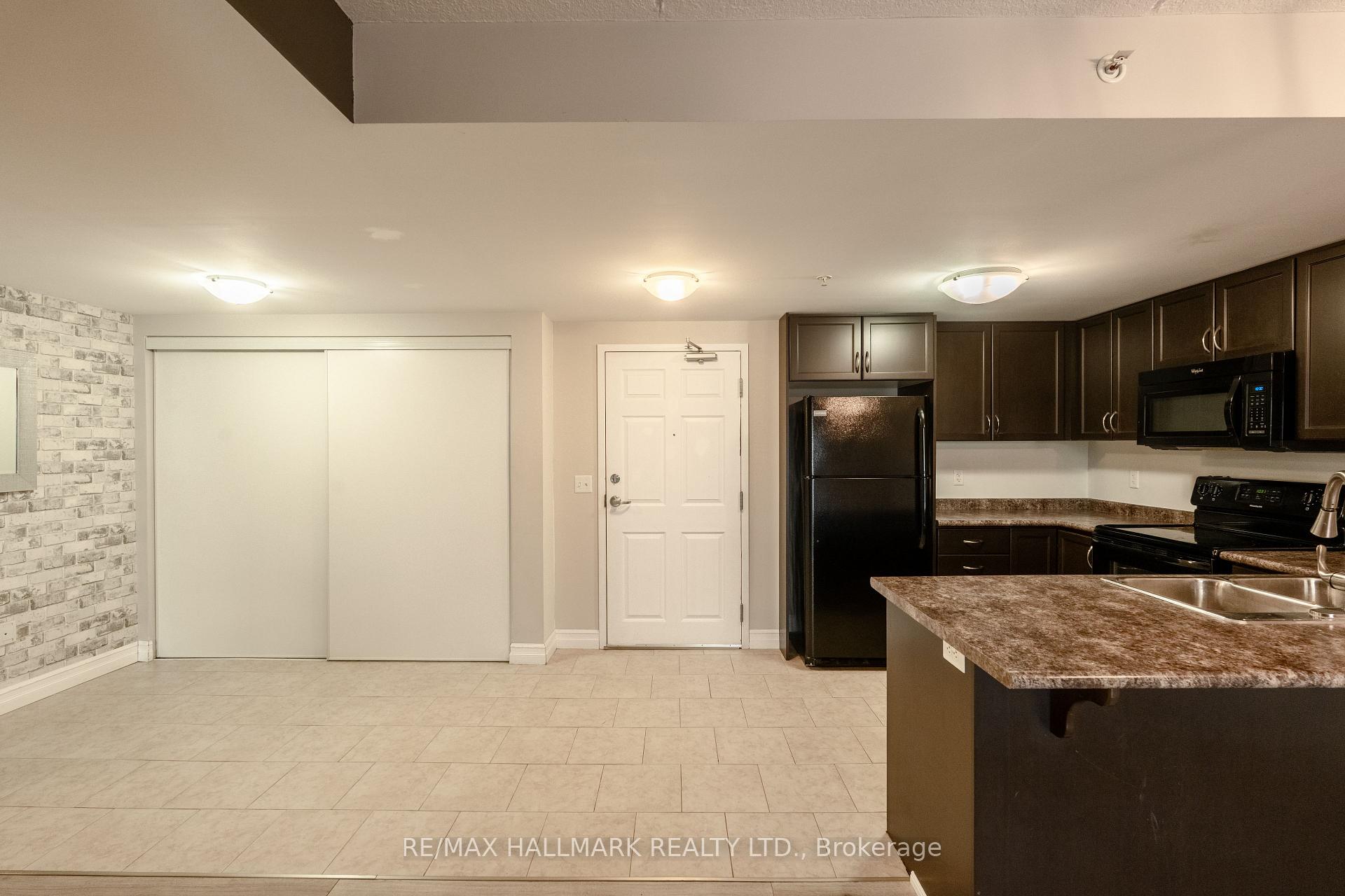 Photo 12 of Unit 214, 67 Kingsbury Square, Guelph, Pineridge/Westminster Woods — HOMEH