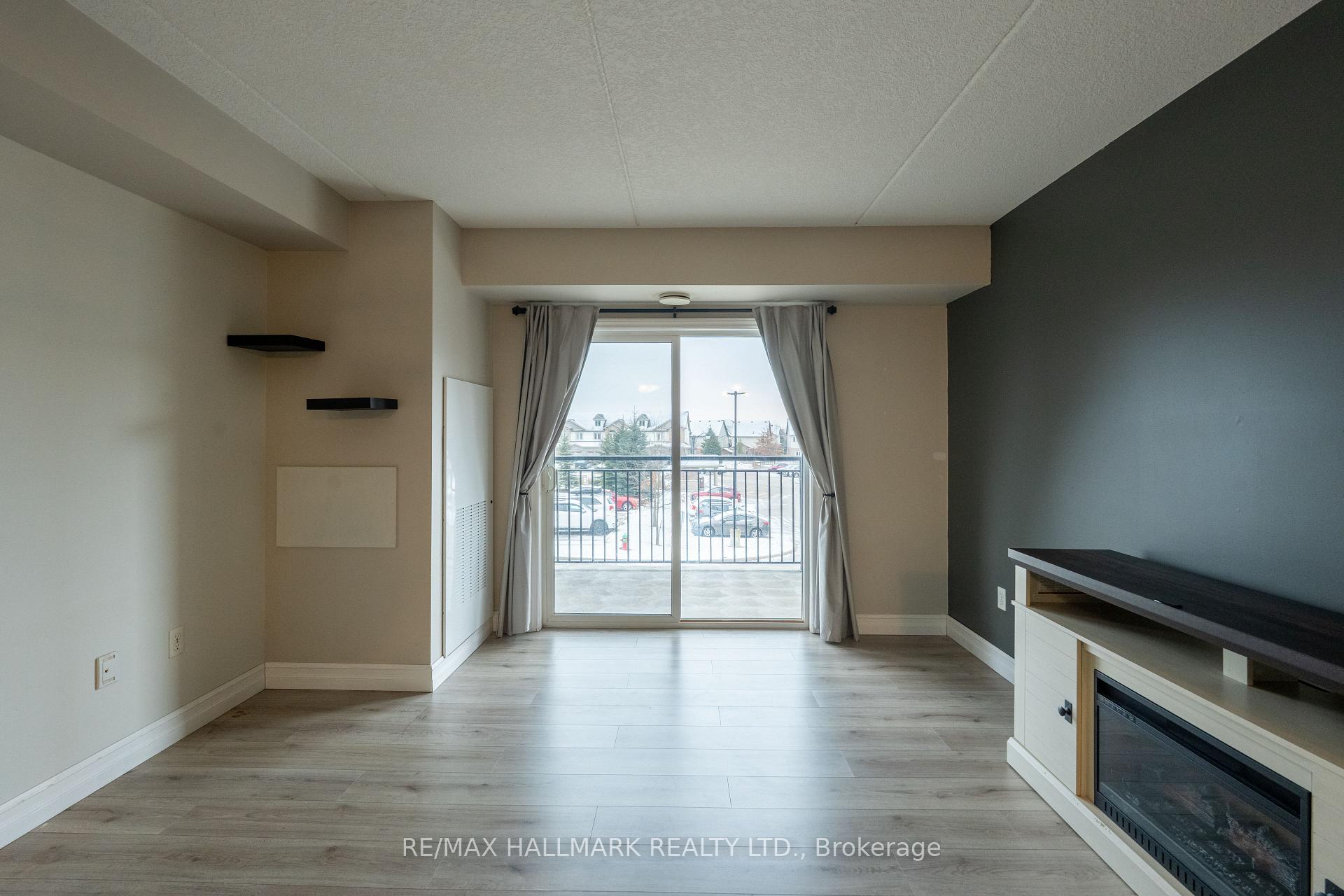 Photo 14 of Unit 214, 67 Kingsbury Square, Guelph, Pineridge/Westminster Woods — HOMEH