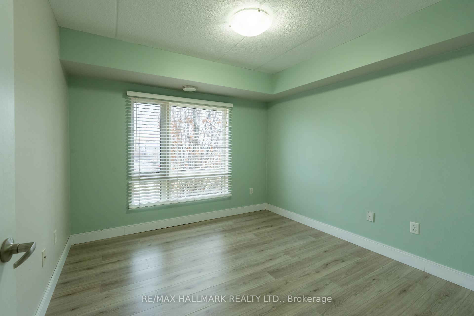 Photo 6 of Unit 214, 67 Kingsbury Square, Guelph, Pineridge/Westminster Woods — HOMEH