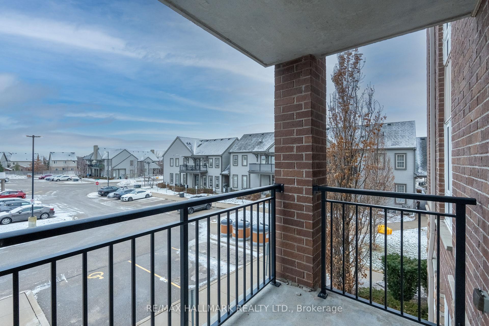 Photo 10 of Unit 214, 67 Kingsbury Square, Guelph, Pineridge/Westminster Woods — HOMEH