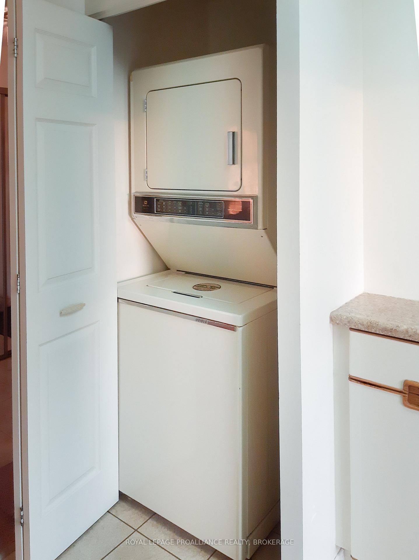 Photo 5 of Unit 701, 1000 King Street W, Kingston, Central City West — HOMEH