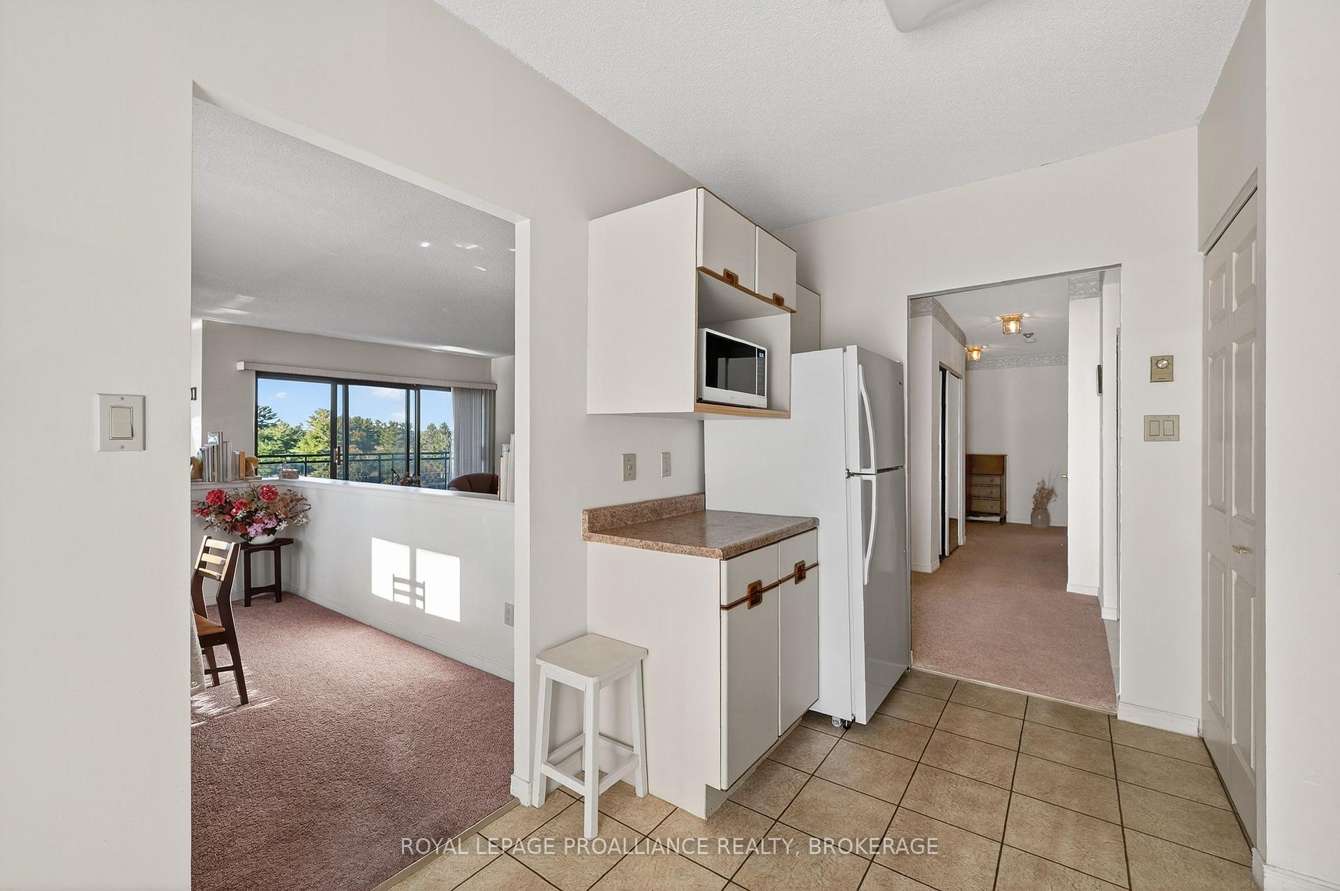 Photo 9 of Unit 701, 1000 King Street W, Kingston, Central City West — HOMEH