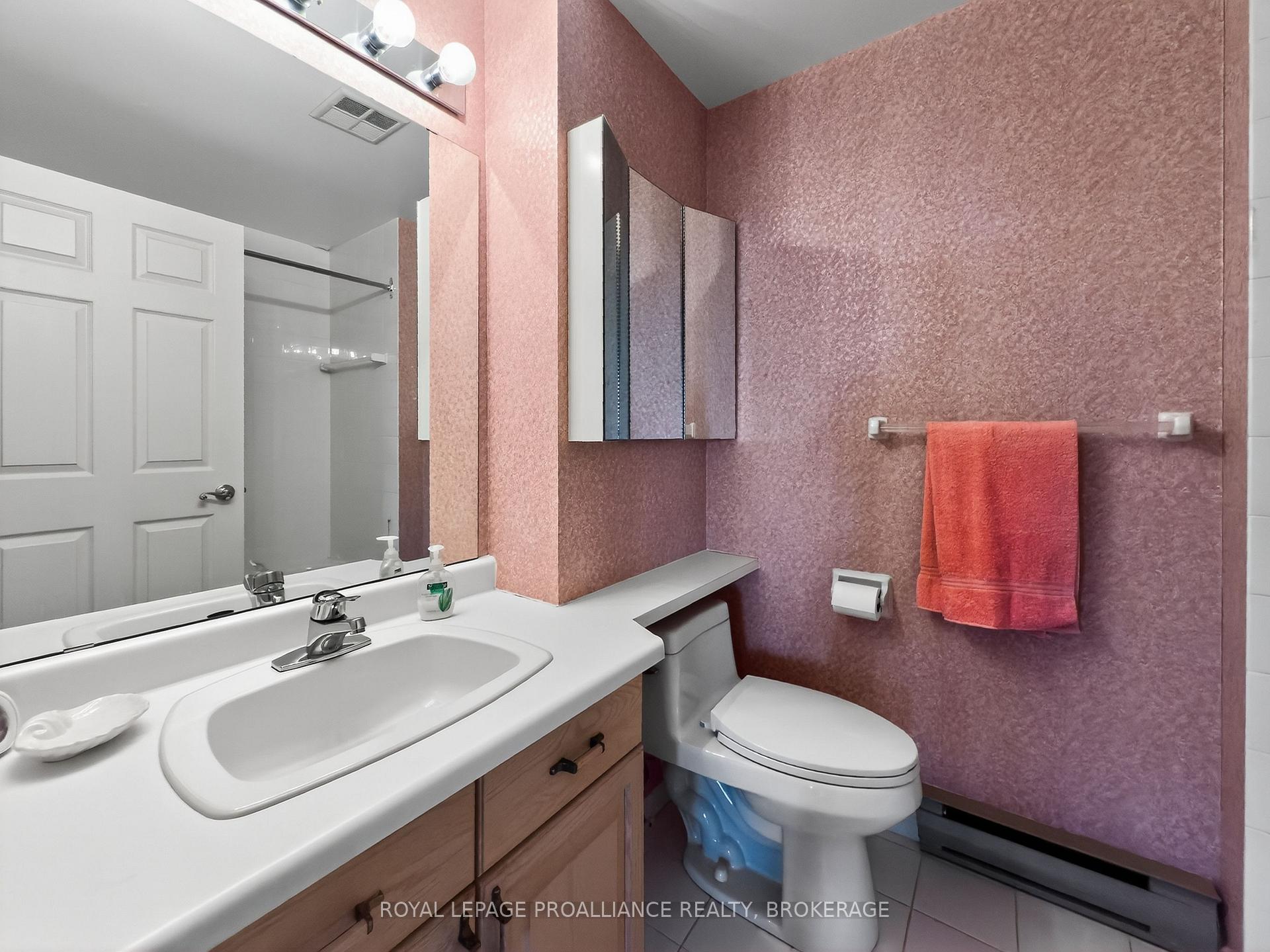 Photo 24 of Unit 701, 1000 King Street W, Kingston, Central City West — HOMEH