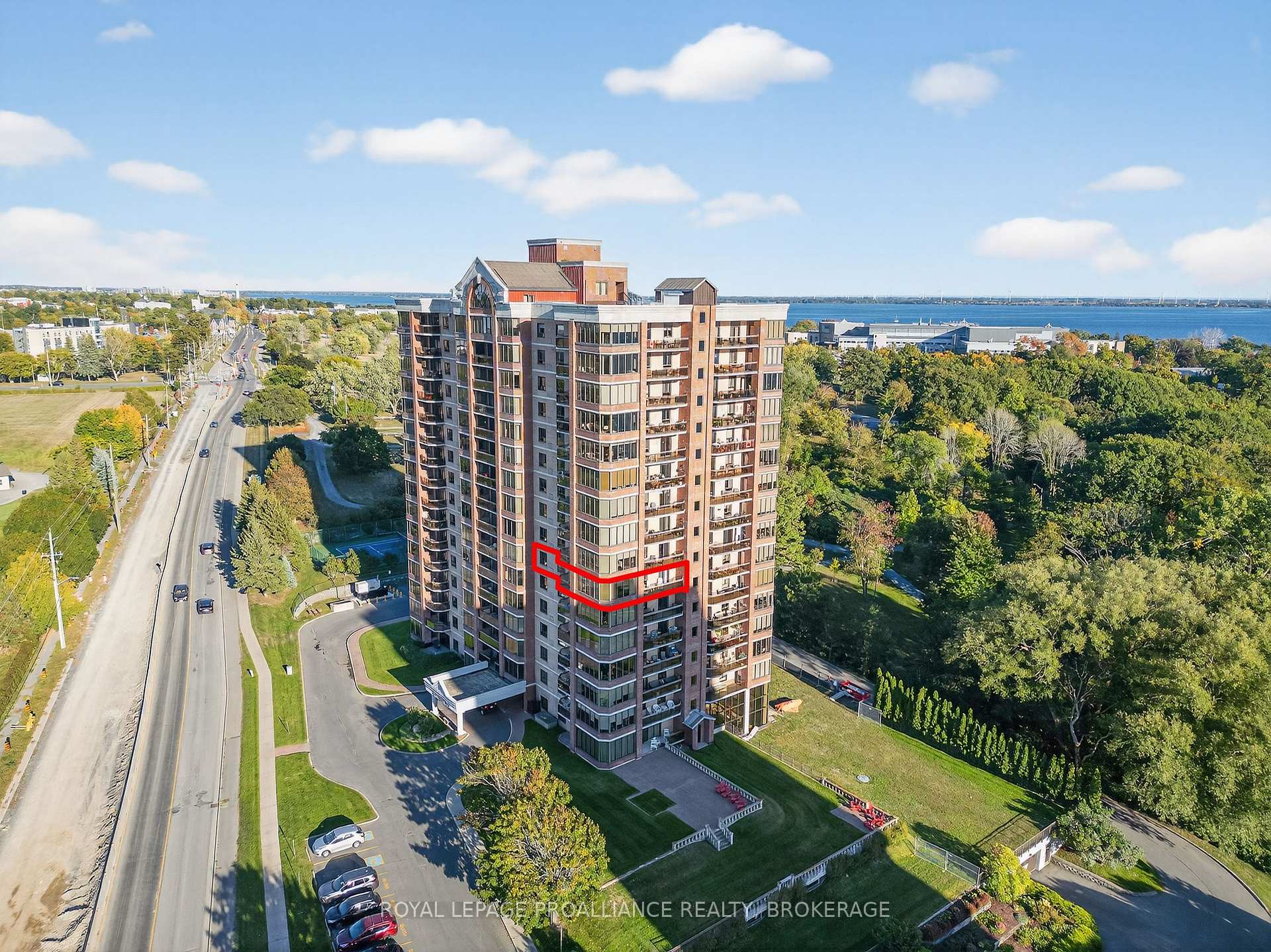 Photo 37 of Unit 701, 1000 King Street W, Kingston, Central City West — HOMEH
