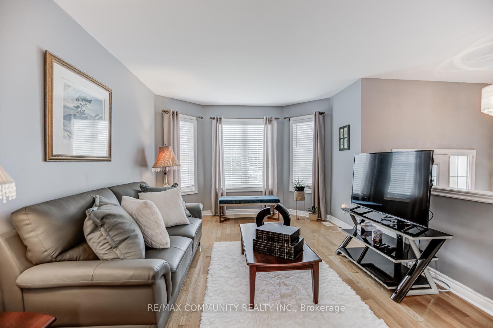 Photo 3 of 48 Bloom Avenue, Clarington, Newcastle — HOMEH