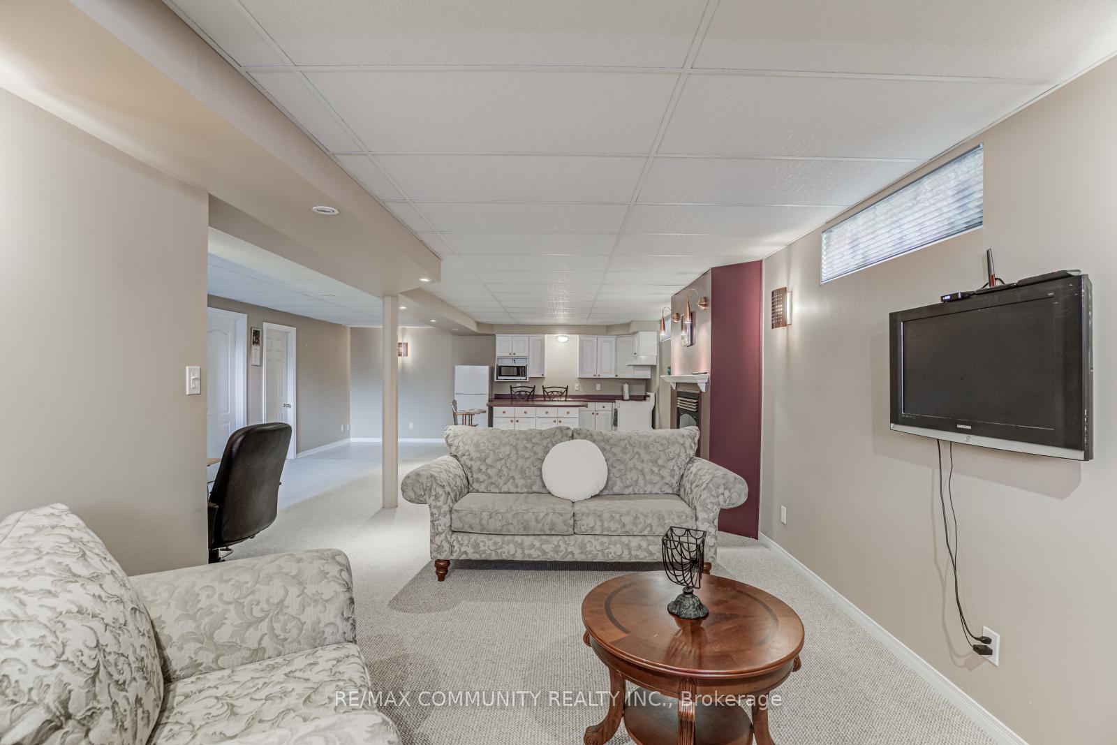 Photo 12 of 48 Bloom Avenue, Clarington, Newcastle — HOMEH