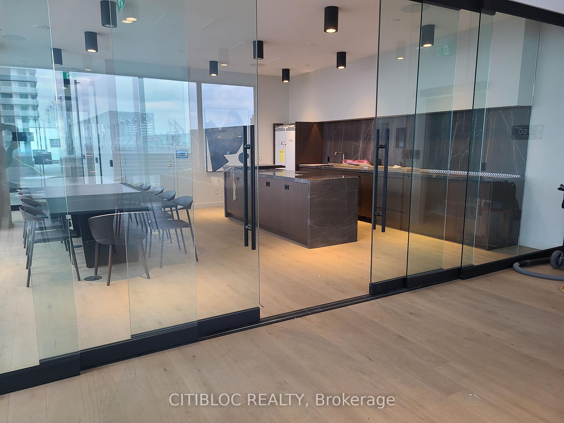 Photo 7 of Unit 5712, 7890 Jane Street, Vaughan, Vaughan Corporate Centre — HOMEH