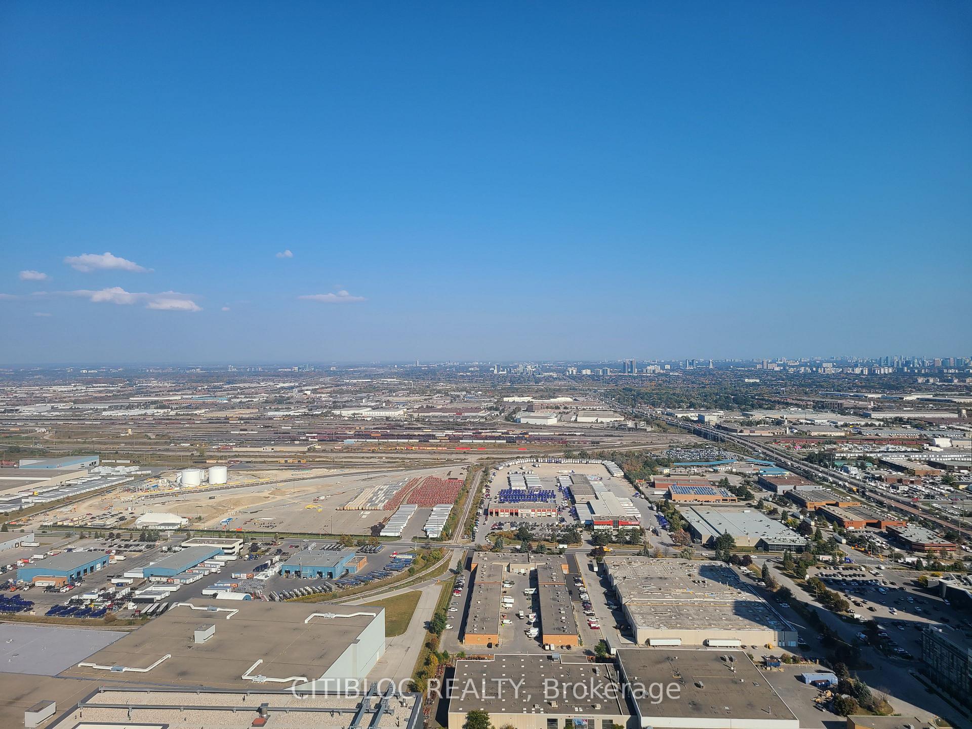 Photo 14 of Unit 5712, 7890 Jane Street, Vaughan, Vaughan Corporate Centre — HOMEH
