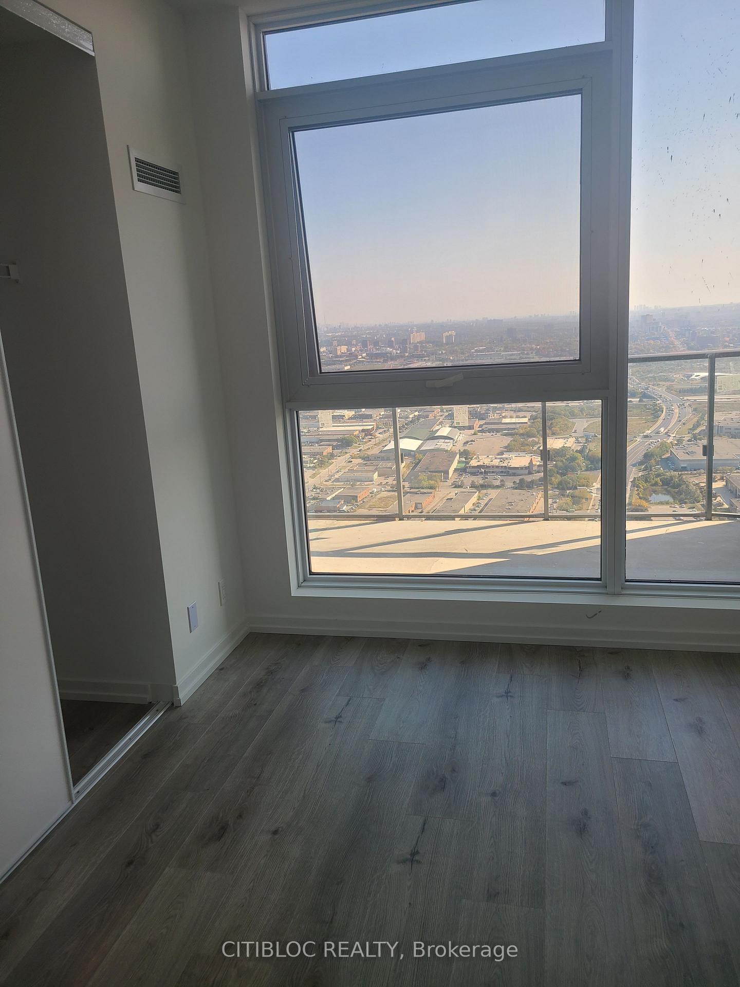 Photo 15 of Unit 5712, 7890 Jane Street, Vaughan, Vaughan Corporate Centre — HOMEH
