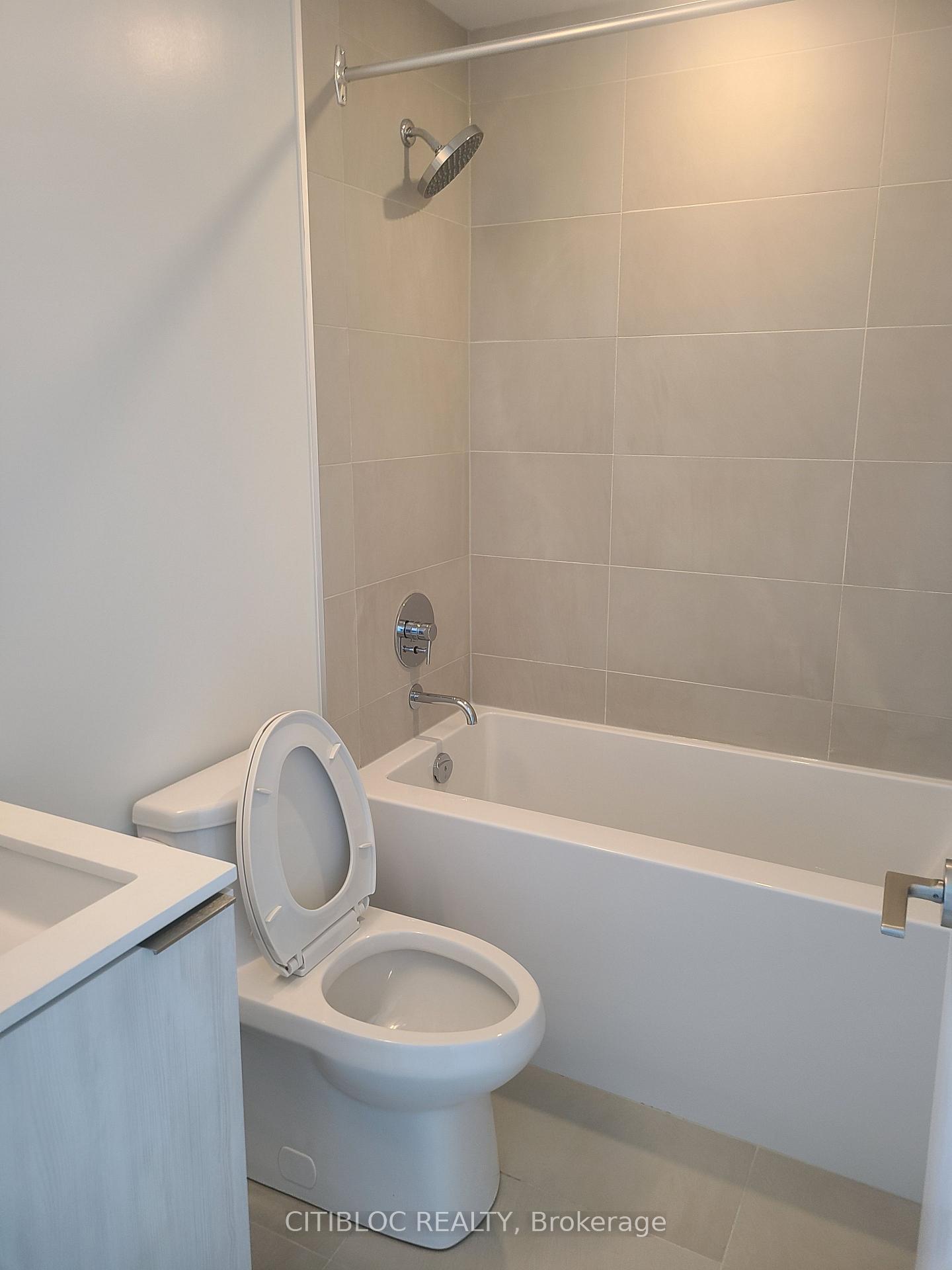Photo 19 of Unit 5712, 7890 Jane Street, Vaughan, Vaughan Corporate Centre — HOMEH