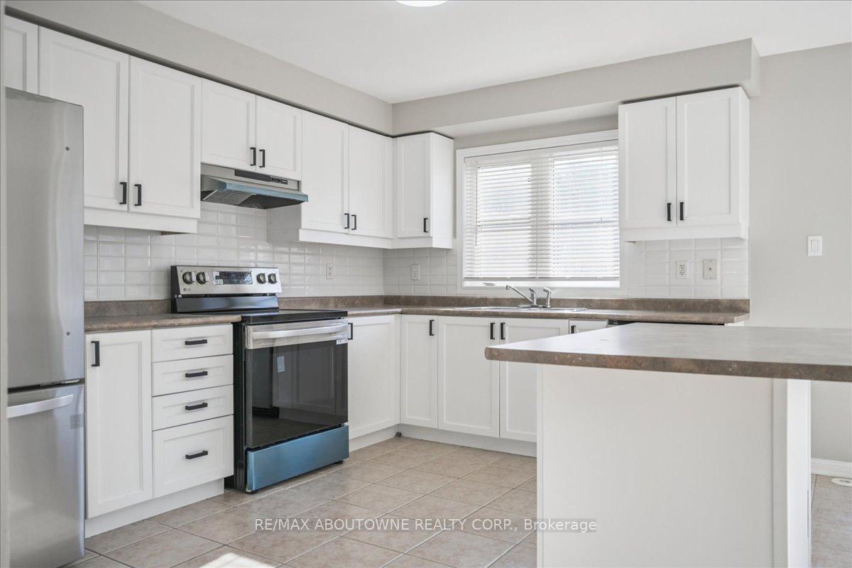 Photo 18 of 884 Jempson Path, Milton, Harrison — HOMEH