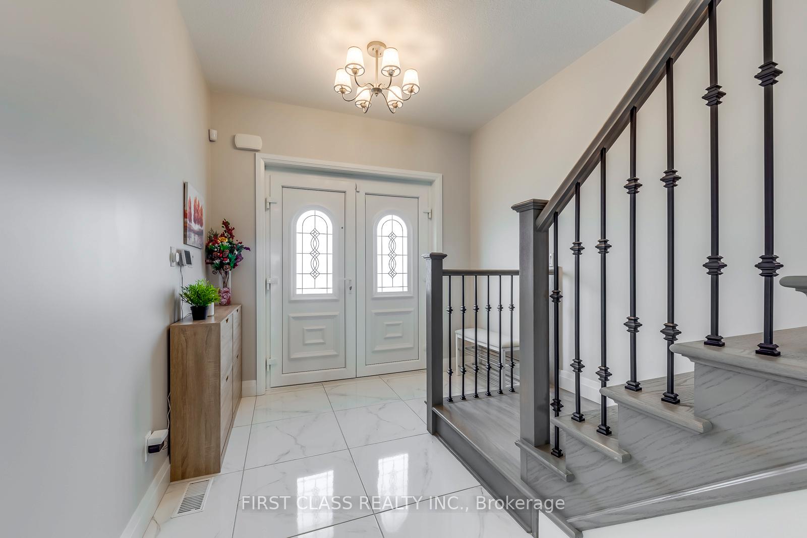 Photo 2 of 22 Grandville Circle, Brant, Paris — HOMEH