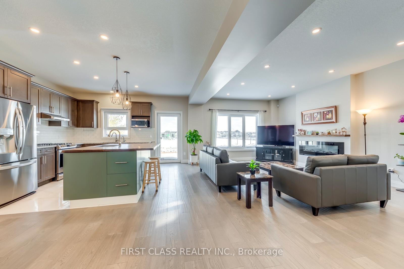 Photo 6 of 22 Grandville Circle, Brant, Paris — HOMEH