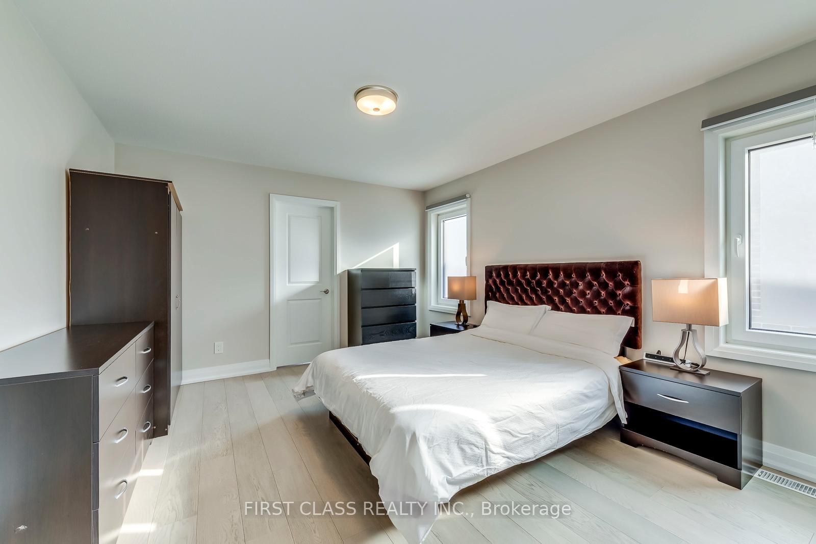 Photo 13 of 22 Grandville Circle, Brant, Paris — HOMEH