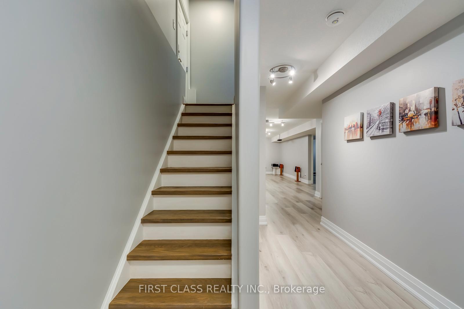 Photo 24 of 22 Grandville Circle, Brant, Paris — HOMEH