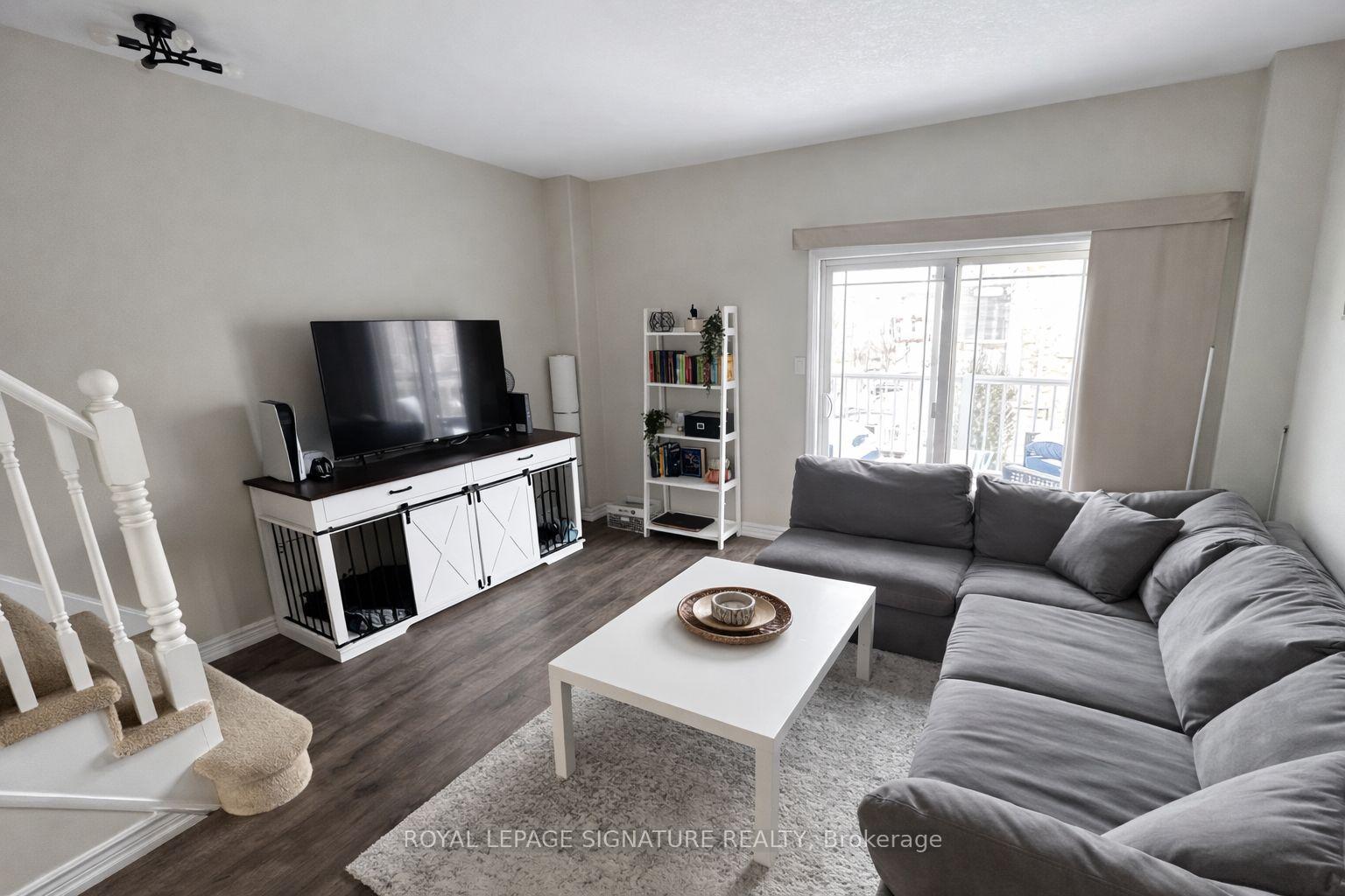 Photo 2 of 101 Willow Lane, Grimsby, Grimsby West — HOMEH