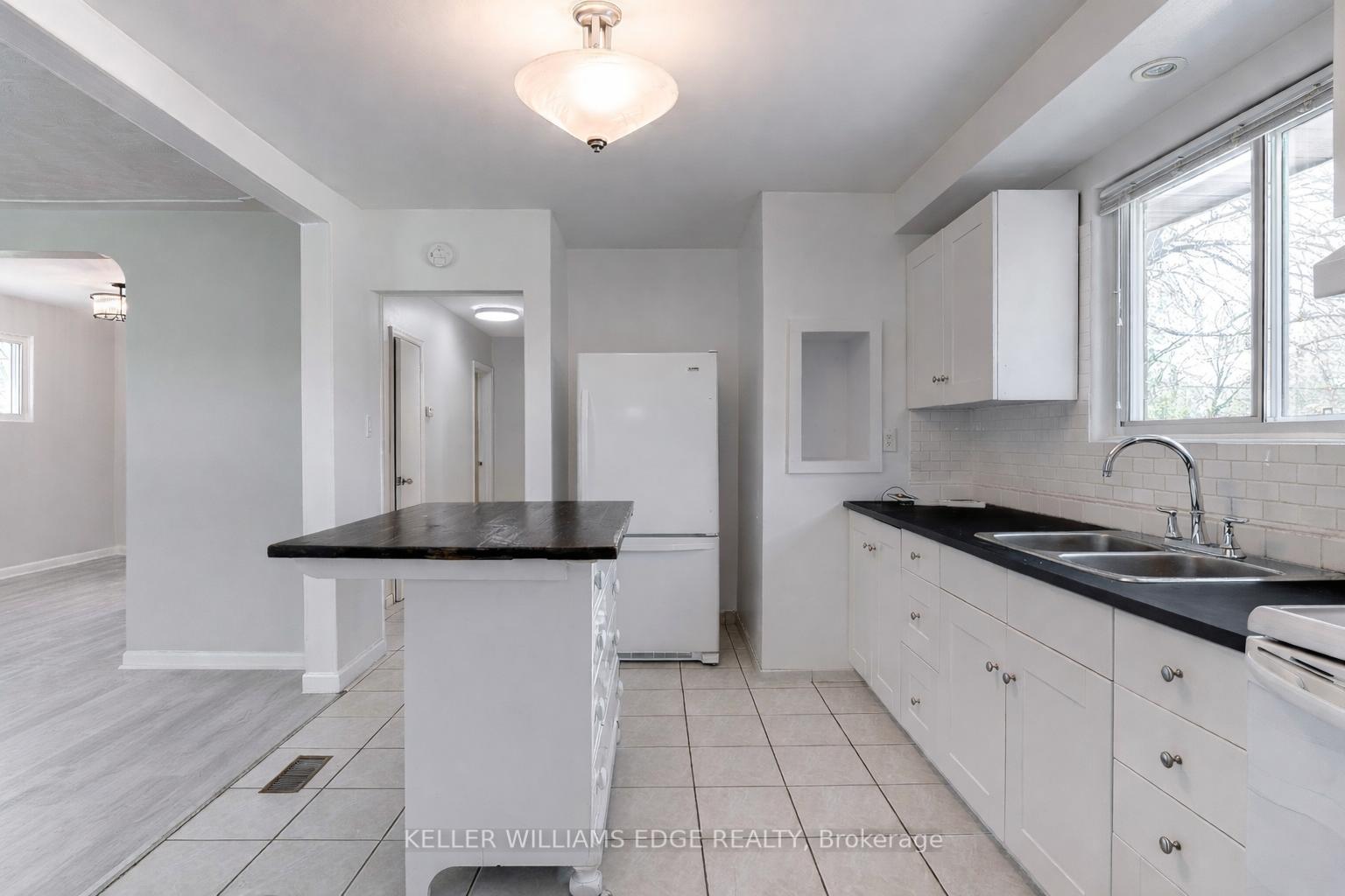 Photo 9 of 164 West 19TH Street, Hamilton, Buchanan — HOMEH
