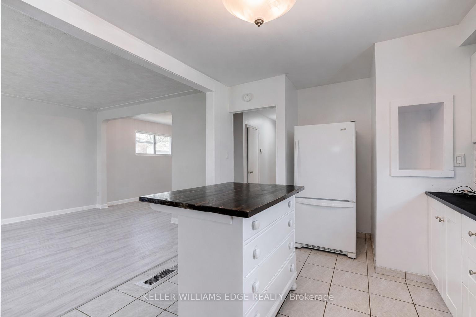 Photo 7 of 164 West 19TH Street, Hamilton, Buchanan — HOMEH