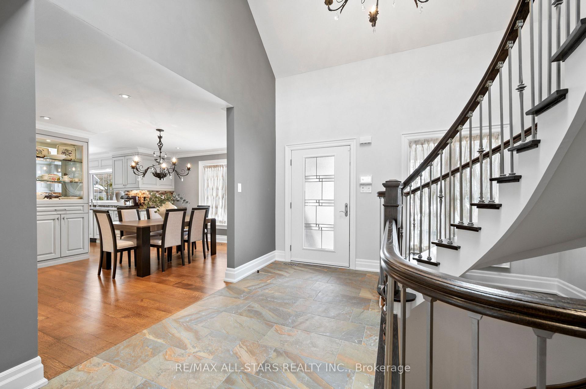Photo 6 of 6 Boyd Court, Markham, Victoria Square — HOMEH