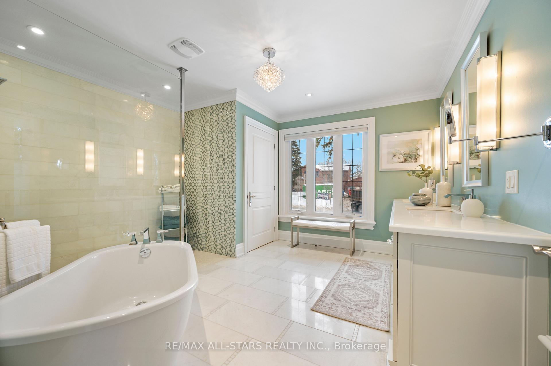 Photo 24 of 6 Boyd Court, Markham, Victoria Square — HOMEH