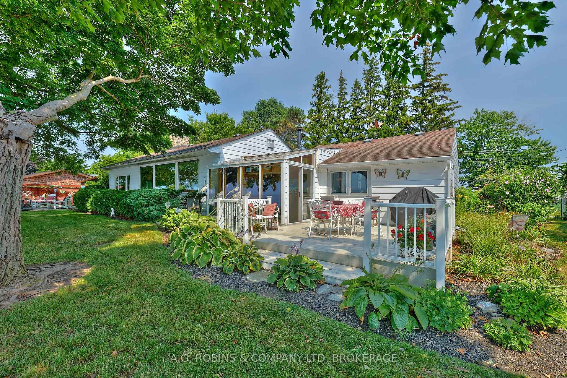 Photo 1 of 10773 Lakeshore Road, Wainfleet, Lakeshore — HOMEH