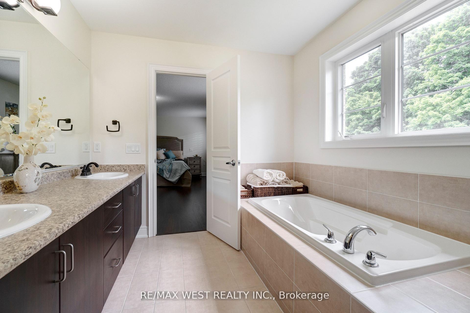 Photo 11 of 32 Brookwater Crescent, Caledon, Rural Caledon — HOMEH