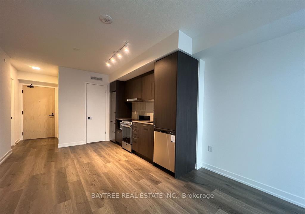 Photo 3 of Unit 1610, 195 Commerce Street, Vaughan, Vaughan Corporate Centre — HOMEH