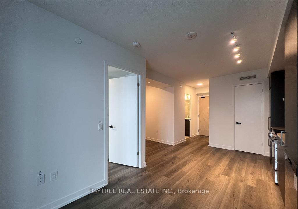 Photo 2 of Unit 1610, 195 Commerce Street, Vaughan, Vaughan Corporate Centre — HOMEH