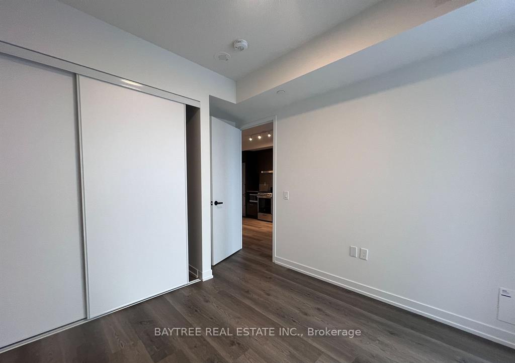 Photo 6 of Unit 1610, 195 Commerce Street, Vaughan, Vaughan Corporate Centre — HOMEH