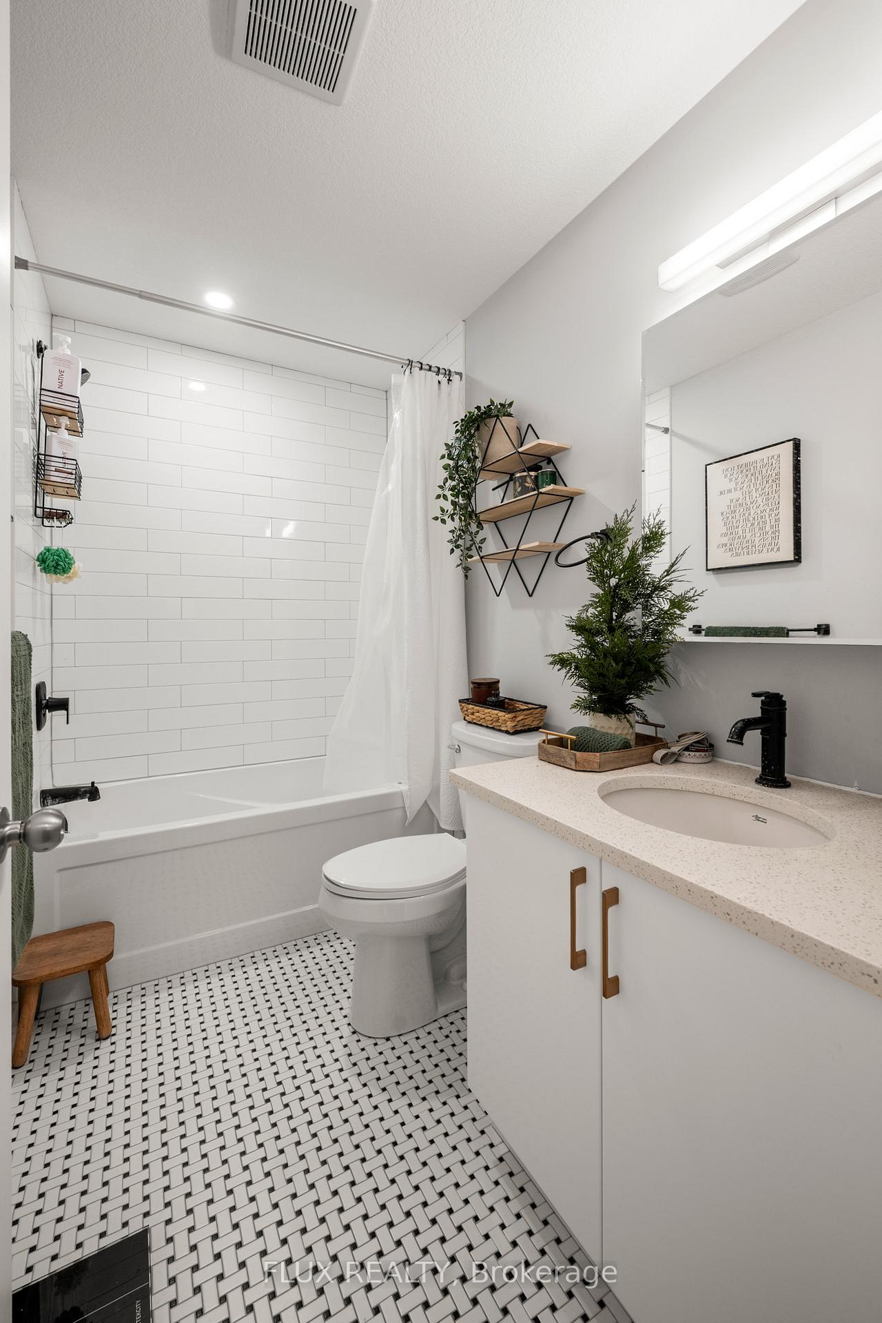 Photo 26 of 1242 King Street E, Kitchener, Eastwood — HOMEH
