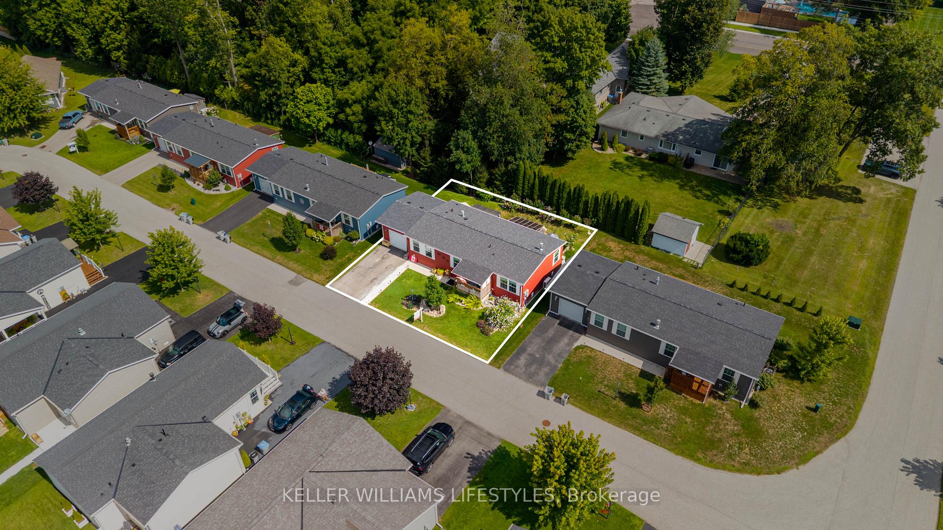Photo 31 of 21 Kellestine Drive, Strathroy-Caradoc, SE — HOMEH