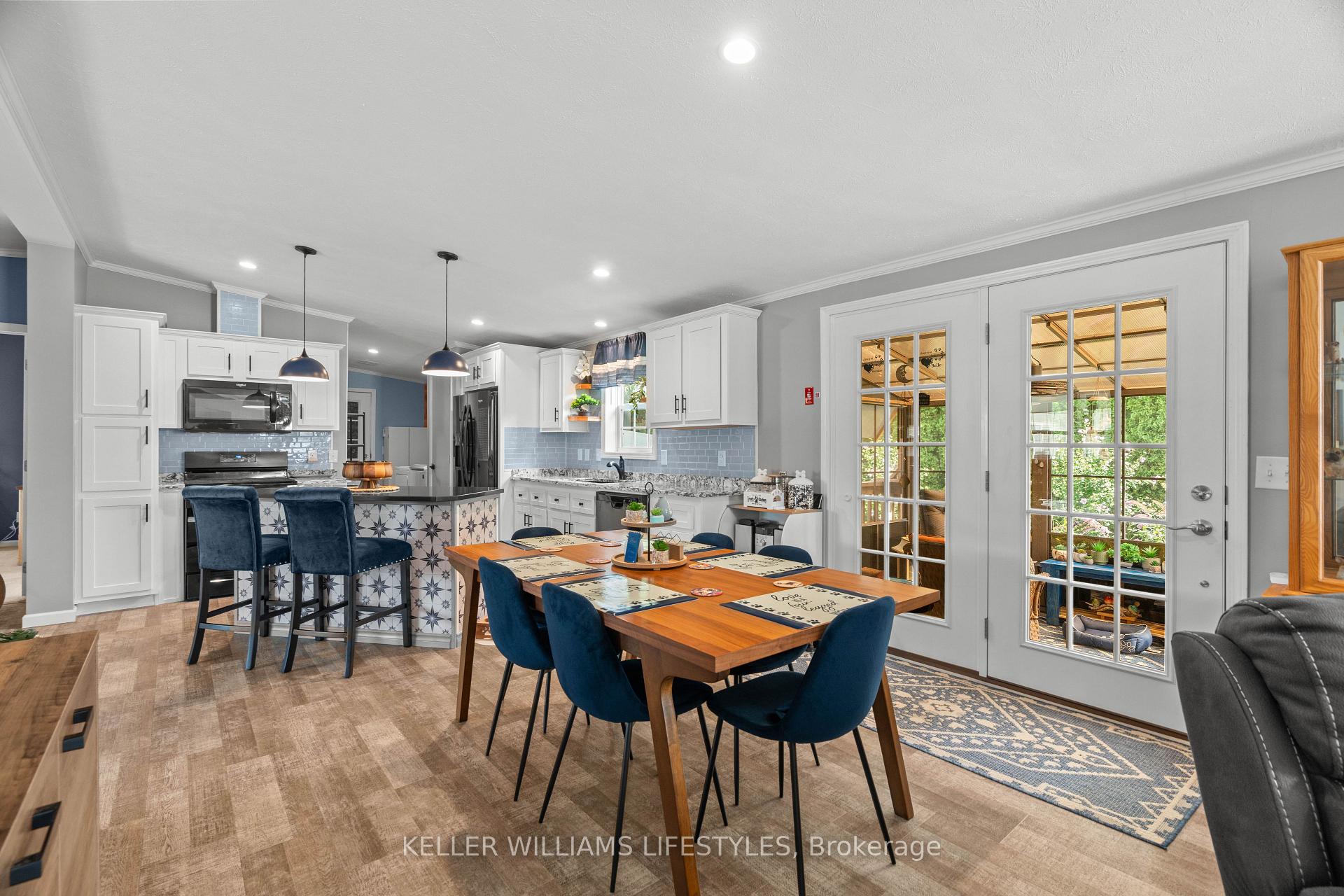 Photo 8 of 21 Kellestine Drive, Strathroy-Caradoc, SE — HOMEH