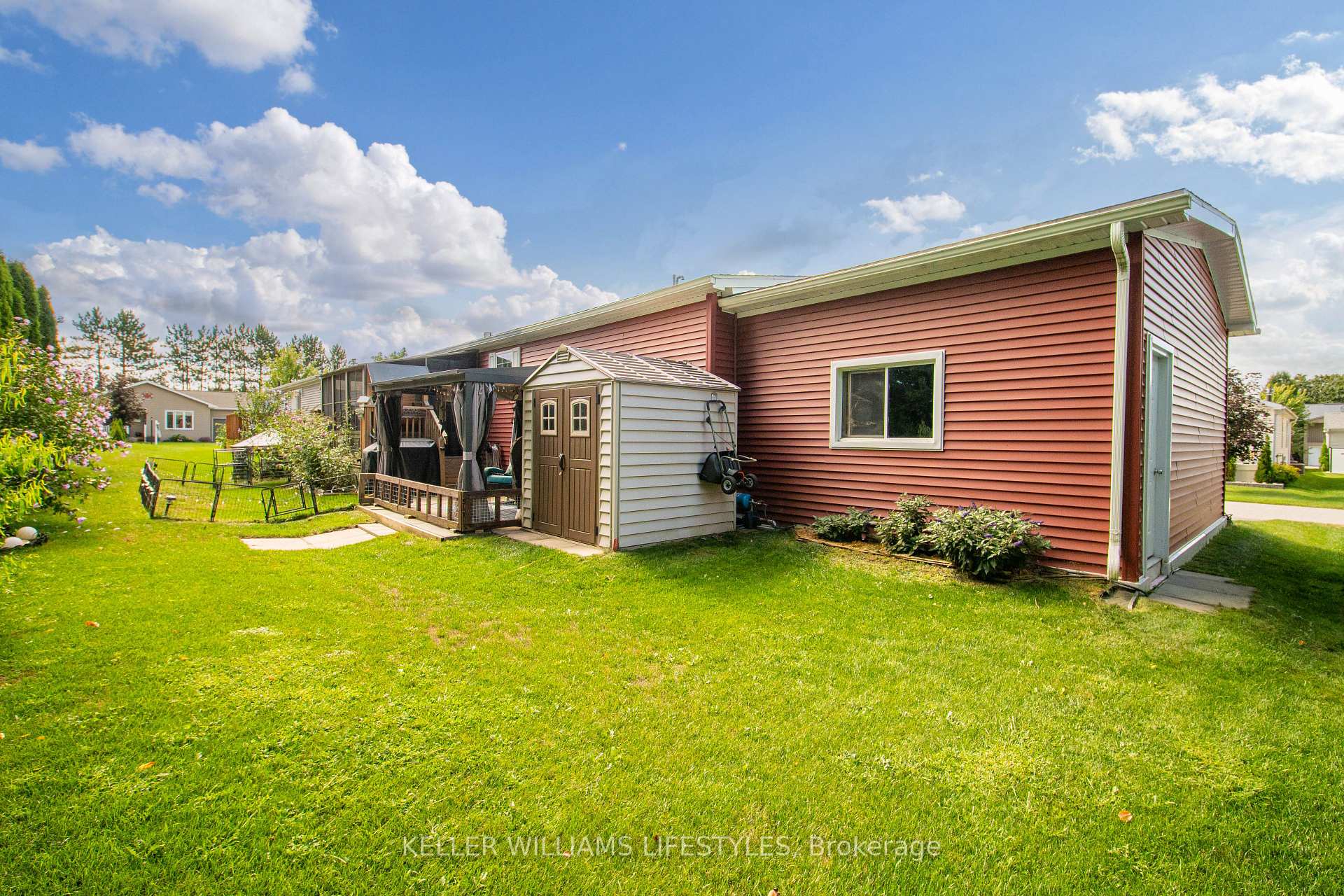 Photo 11 of 21 Kellestine Drive, Strathroy-Caradoc, SE — HOMEH