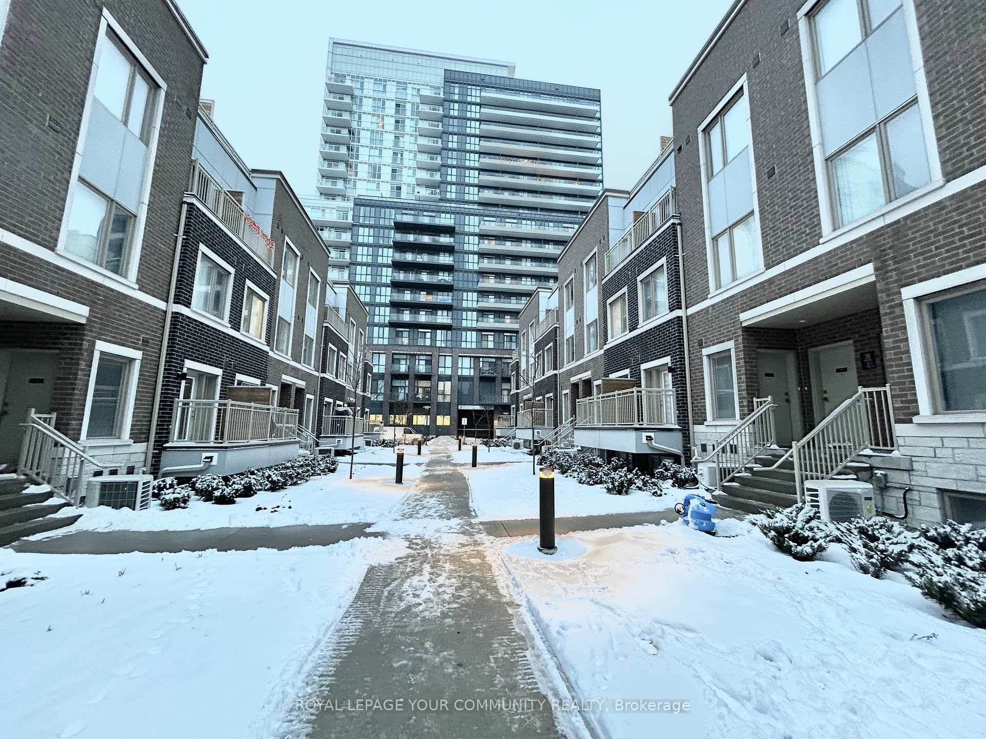 Photo 1 of Unit 76, 39 Honeycrisp Crescent, Vaughan, Vaughan Corporate Centre — HOMEH