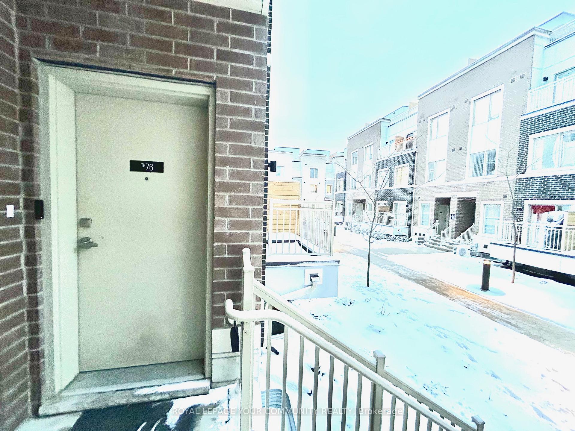 Photo 4 of Unit 76, 39 Honeycrisp Crescent, Vaughan, Vaughan Corporate Centre — HOMEH