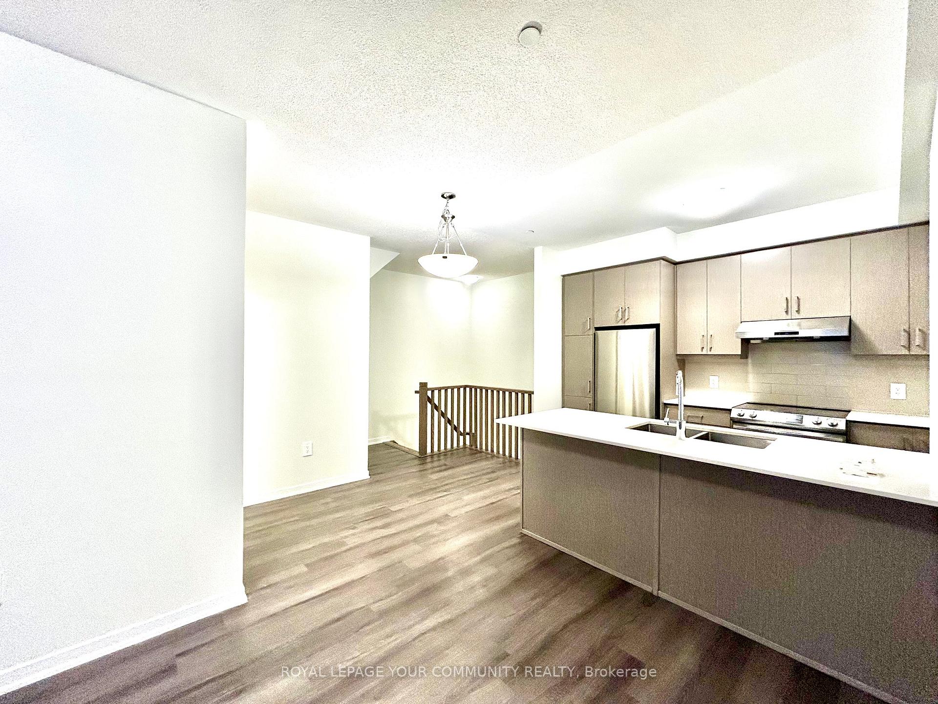 Photo 6 of Unit 76, 39 Honeycrisp Crescent, Vaughan, Vaughan Corporate Centre — HOMEH