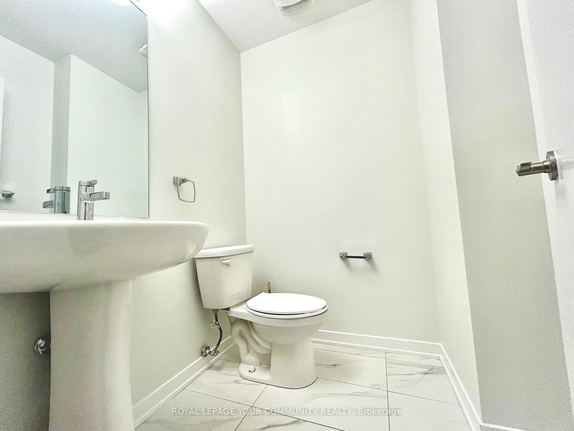 Photo 25 of Unit 76, 39 Honeycrisp Crescent, Vaughan, Vaughan Corporate Centre — HOMEH