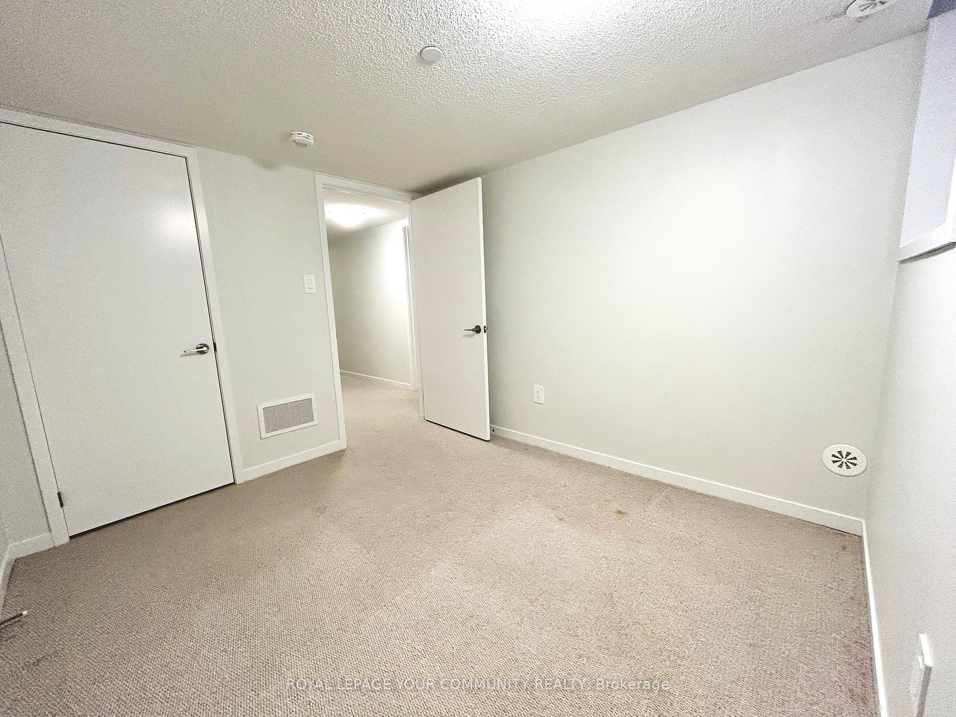 Photo 15 of Unit 76, 39 Honeycrisp Crescent, Vaughan, Vaughan Corporate Centre — HOMEH