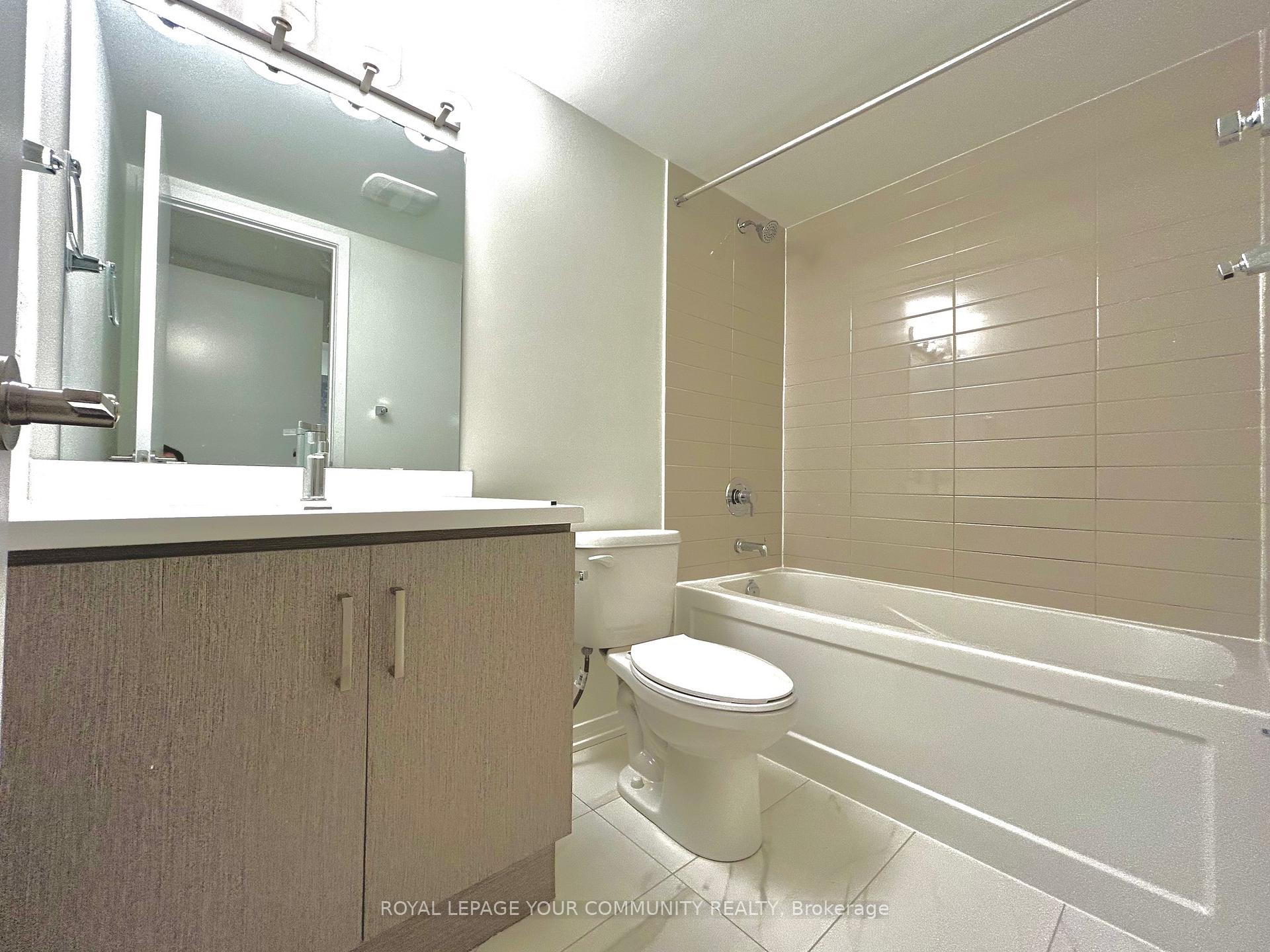 Photo 21 of Unit 76, 39 Honeycrisp Crescent, Vaughan, Vaughan Corporate Centre — HOMEH