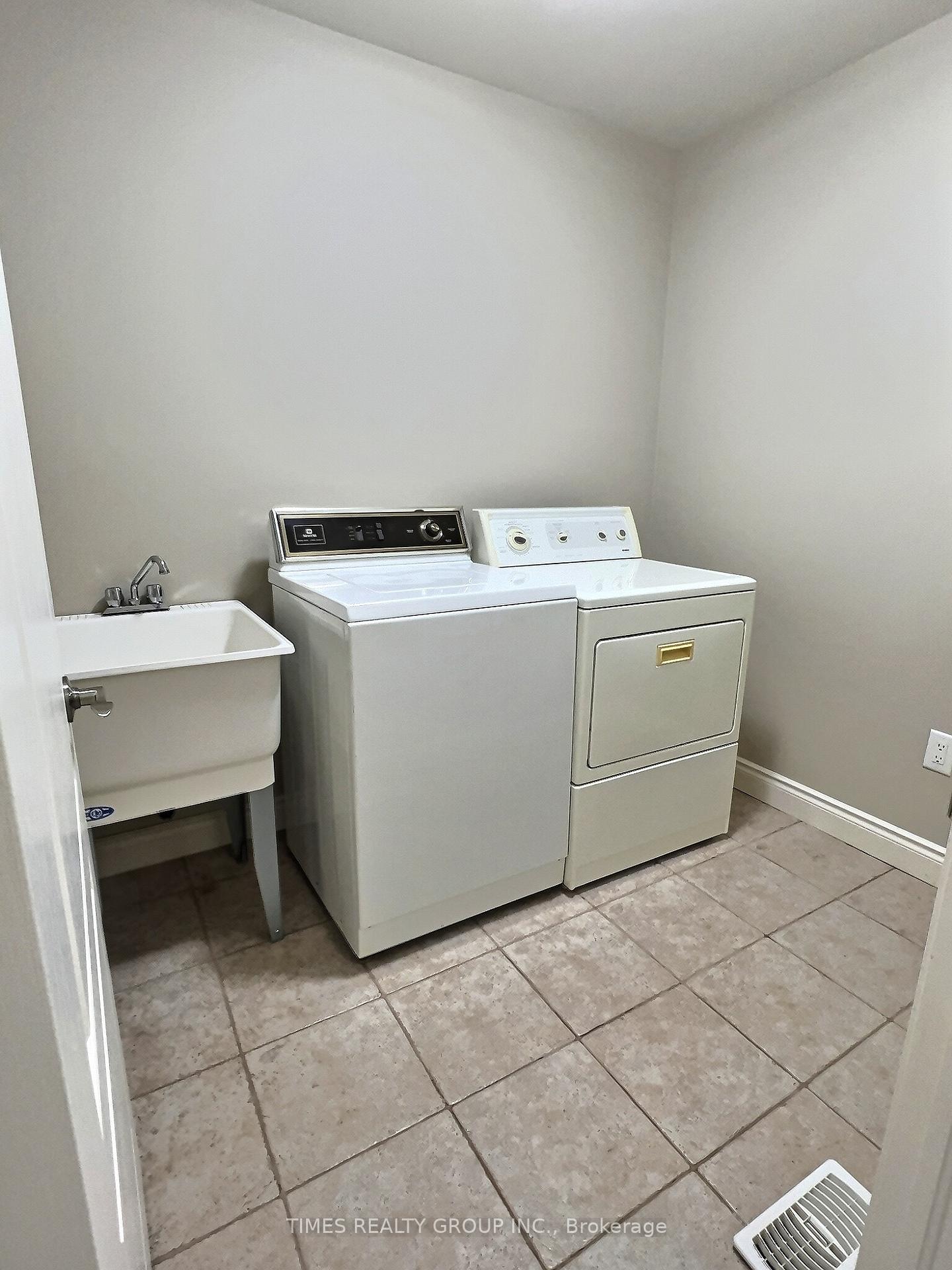 Photo 29 of 1515 Skinner Street, LaSalle — HOMEH