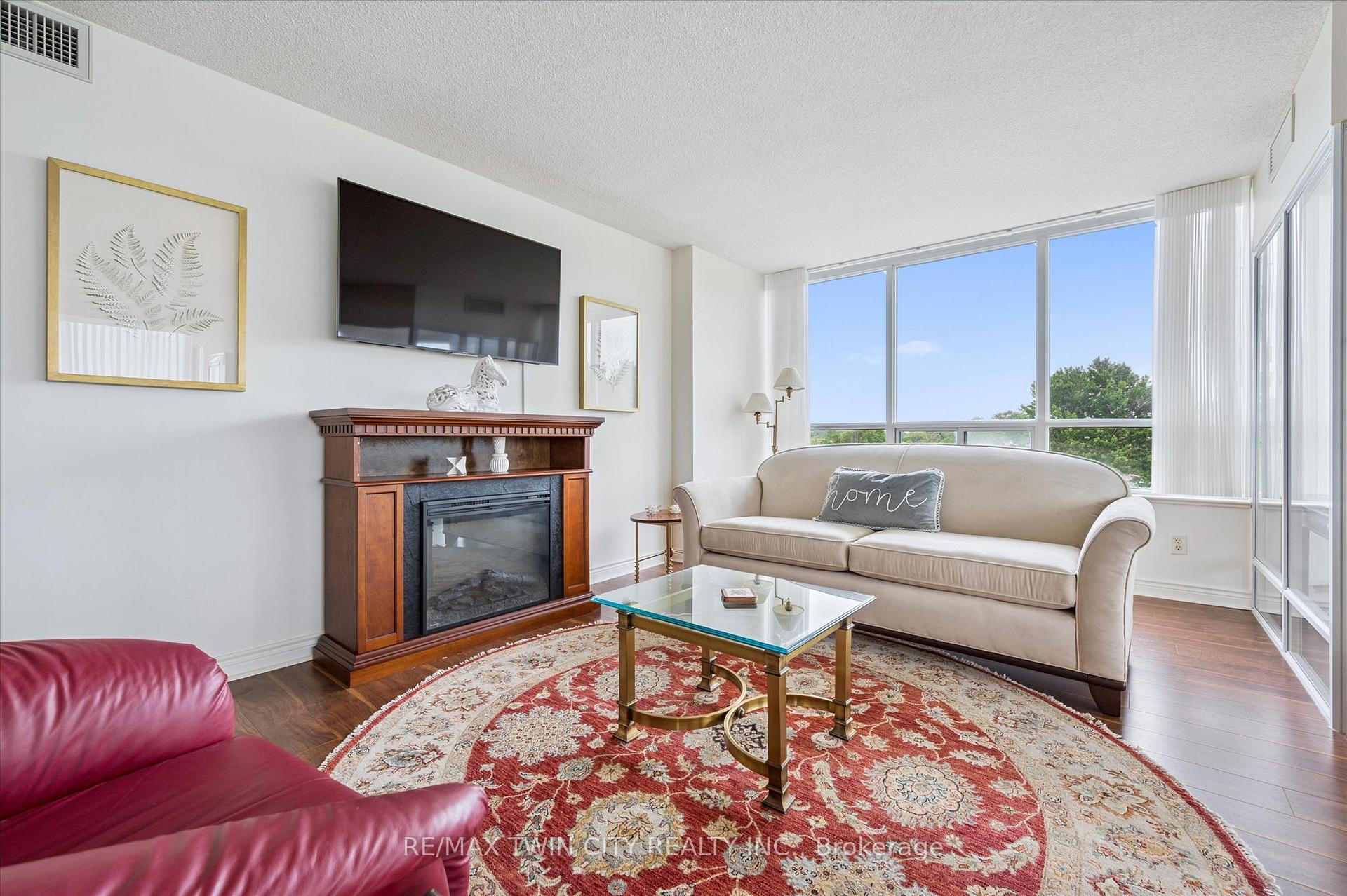 Photo 11 of Unit 702, 6 Willow Street, Waterloo — HOMEH