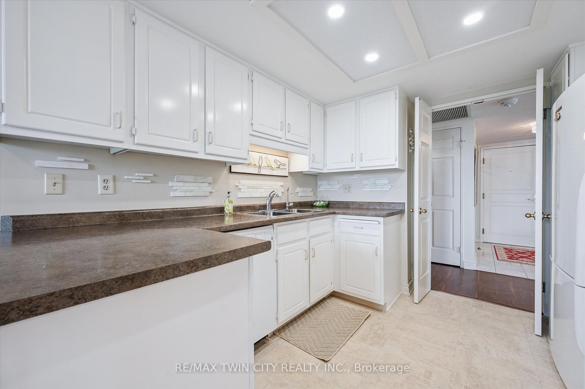 Photo 4 of Unit 702, 6 Willow Street, Waterloo — HOMEH